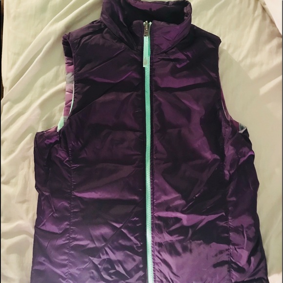 BNWOT Plaid northface vest! - Picture 5 of 7